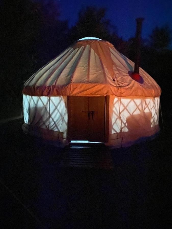 Mill Haven Place Glamping-Yurt 1 Talbenny Exterior foto