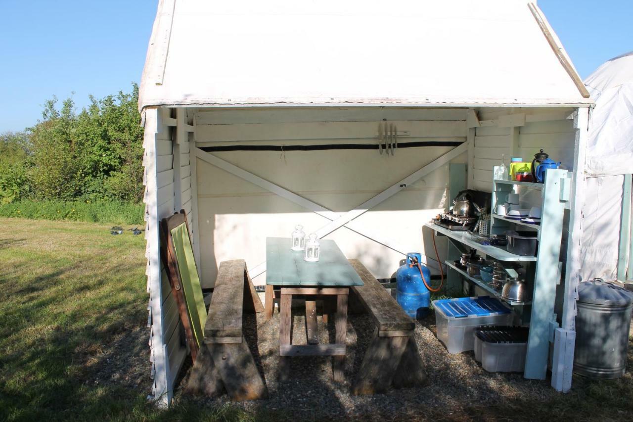 Mill Haven Place Glamping-Yurt 1 Talbenny Exterior foto